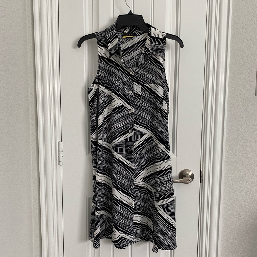 Like New! Alfani Dress Sleeveless - Picture 3 of 10